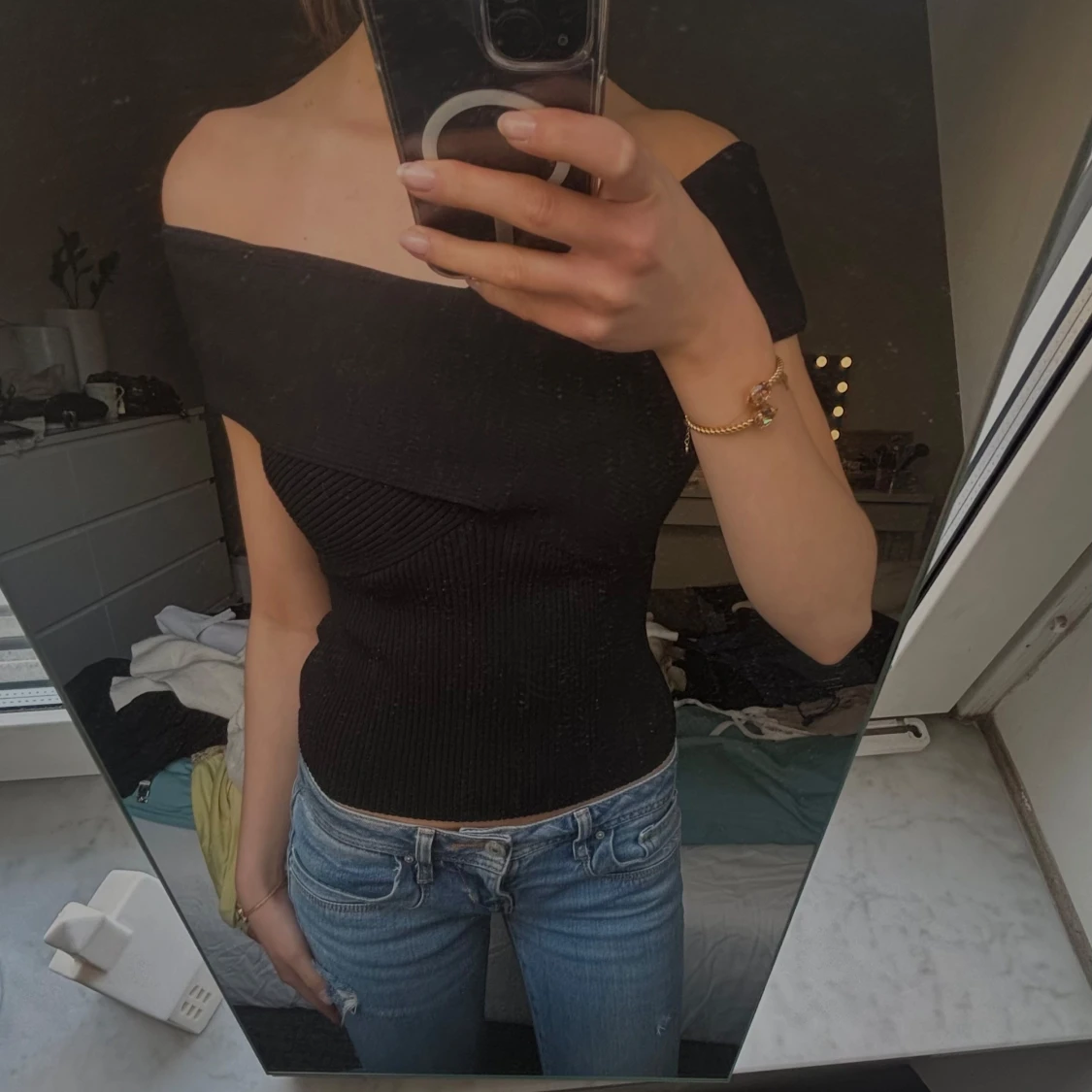 Svart offshoulder topp