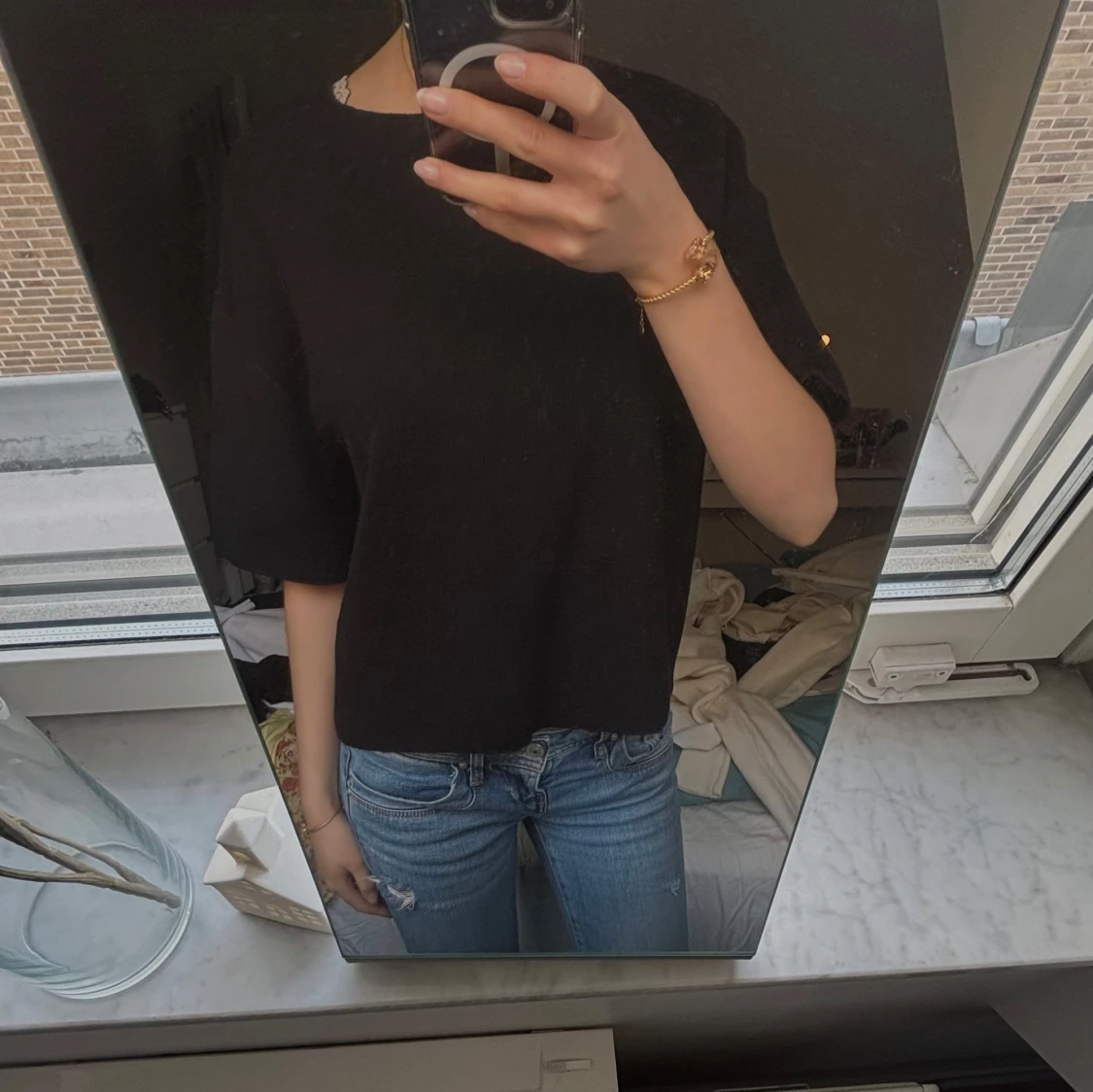 Svart ribbad topp med halvärm - 1