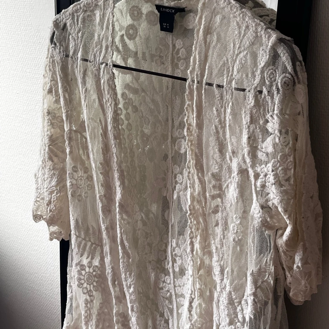 Vit spetsklänning från Lindex - 1