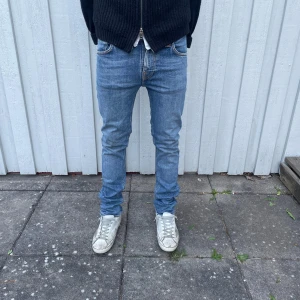 Nudie jeans  - Nudie jeans - Modell: Thin Finn - Storlek: W28/L32 - skick: 9/10 - Nypris runt 2000kr