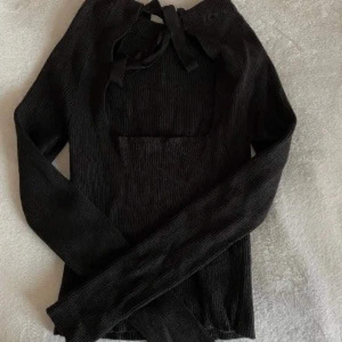 Svart långärmad tröja ifrån Zara  - 3