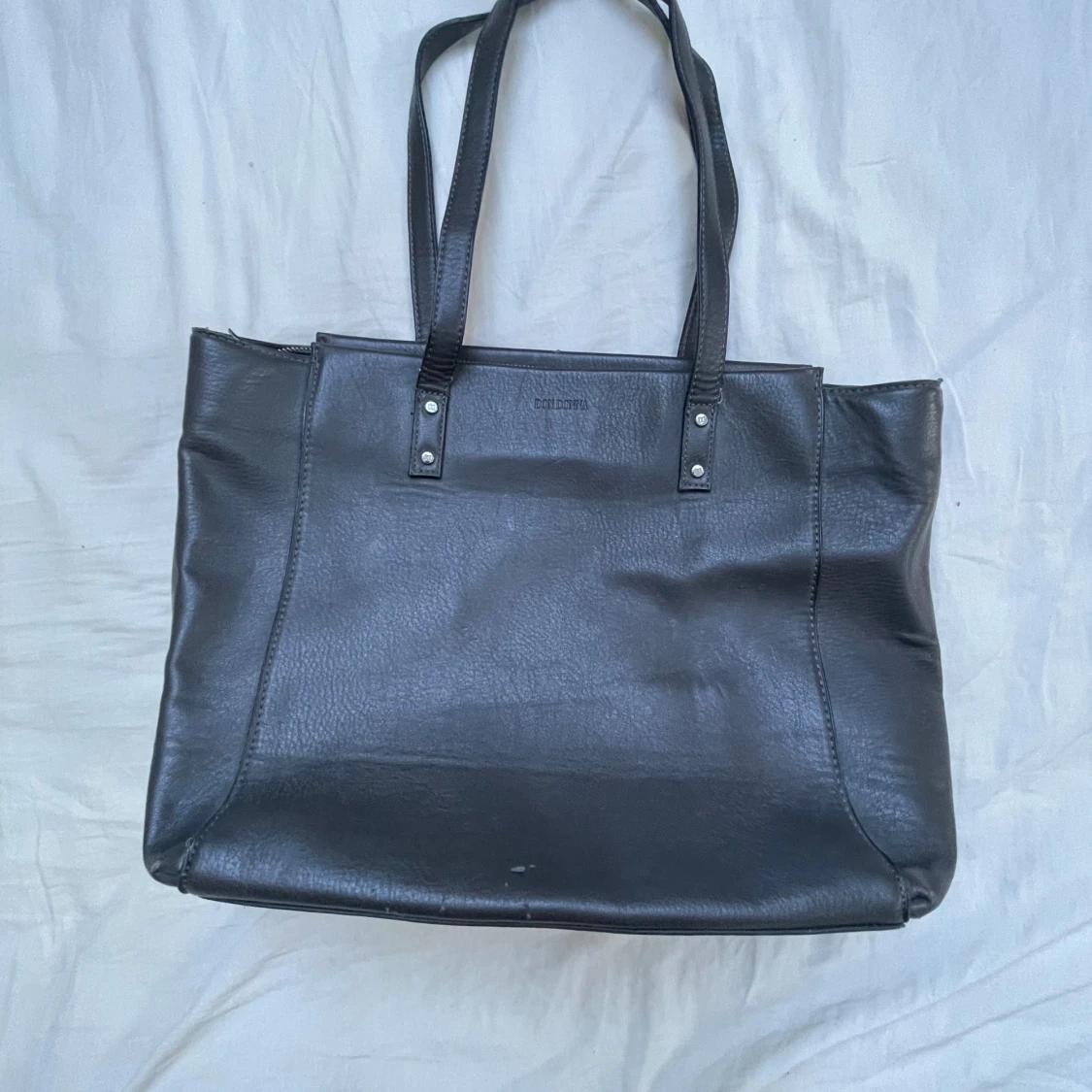 Svart axelväska från Don Donna