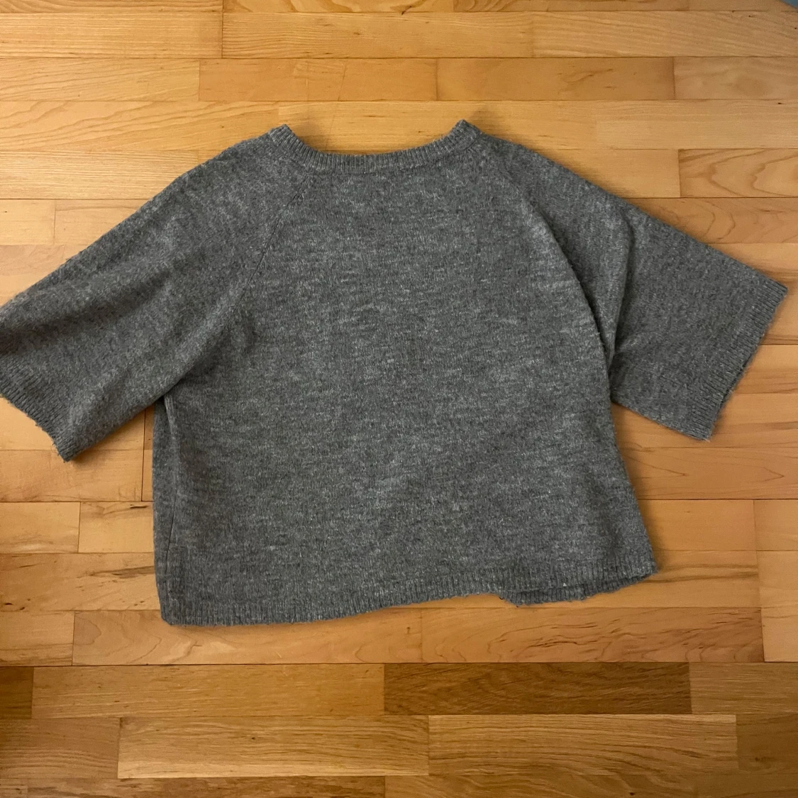 Stickad T-shirt  - 2