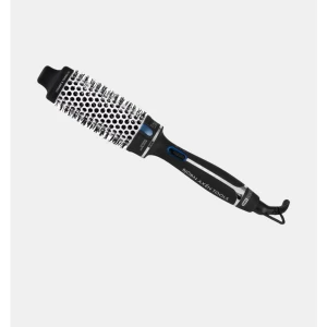 Björn Axén Värmeborste - Värmeborste från Björn Axén. Storlek 38mm. Köpt ungefär 800, säljes för 400 (pris kan diskuteras). Har bara testat den två gånger, säljer då den inte riktigt funkar på mitt hår. Hör av er ifall ni har frågor❤️