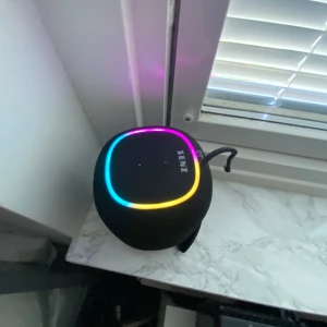Zenz pod högtalare - Jätte bra ljud och kvalité på den👌🏻 kan användas till sommaren och ha roligt
