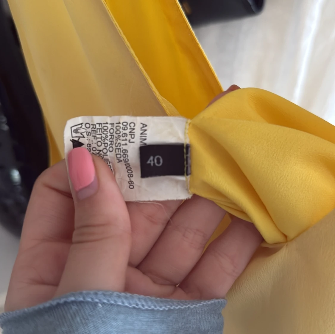 Gul ärmlös klänning från Animale - 2