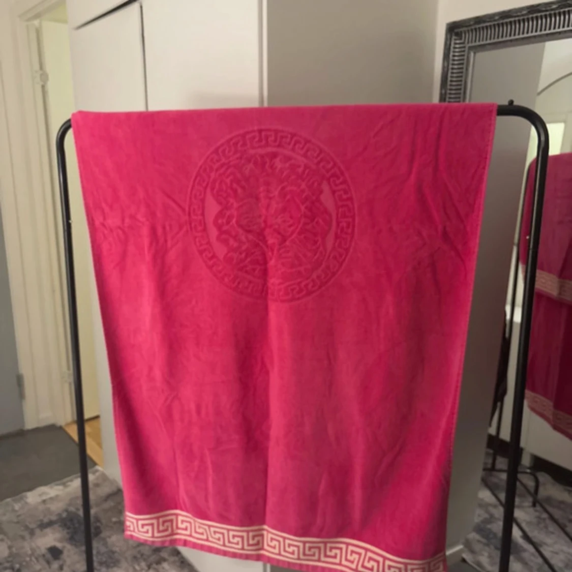 Stor Rosa badhandduk 