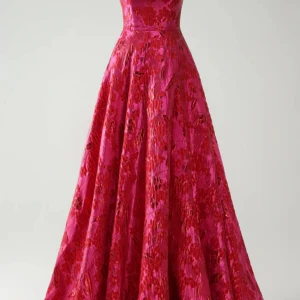 Röd långklänning med blommigt mönster - Säljer en fantastisk röd långklänning med blommigt mönster och markerad midja. Klänningen har en elegant, utsvängd kjol och är perfekt för speciella tillfällen. Materialet har en lätt glans som ger en lyxig känsla. När den tyvärr inte passade säljer jag vidare. Priset är disskuterbart ny pris ca 1100kr