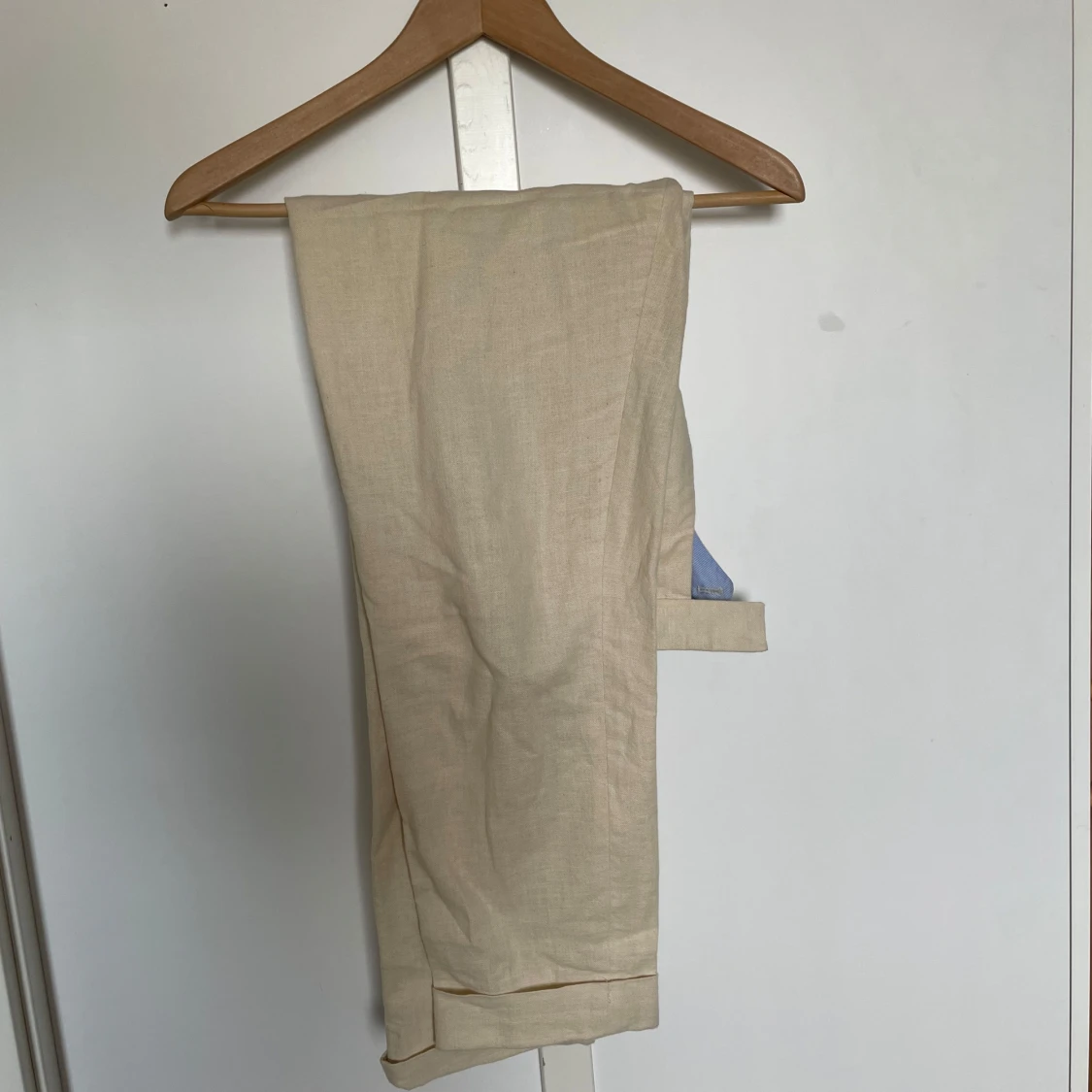 Beige linnebyxor från Octobre Éditions