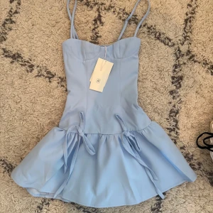 Ljusblå klänning  - Säljer denna sååå najs så söta ljusblåa klänning som är helt ny från peppermayo❤️❤️❤️