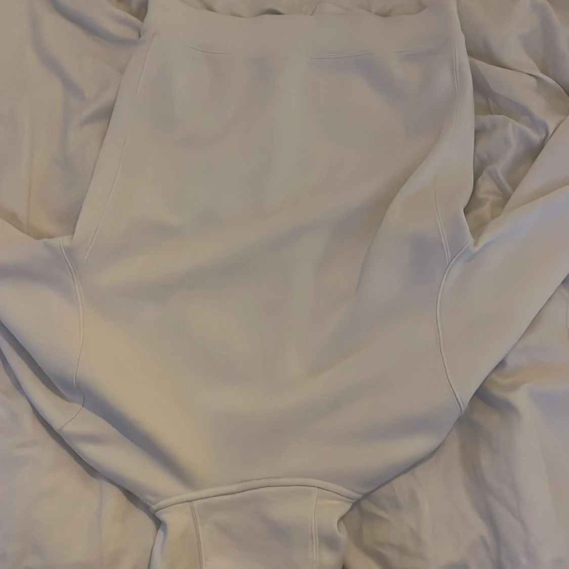 Vit hoodie med dragkedja från Nike - 1