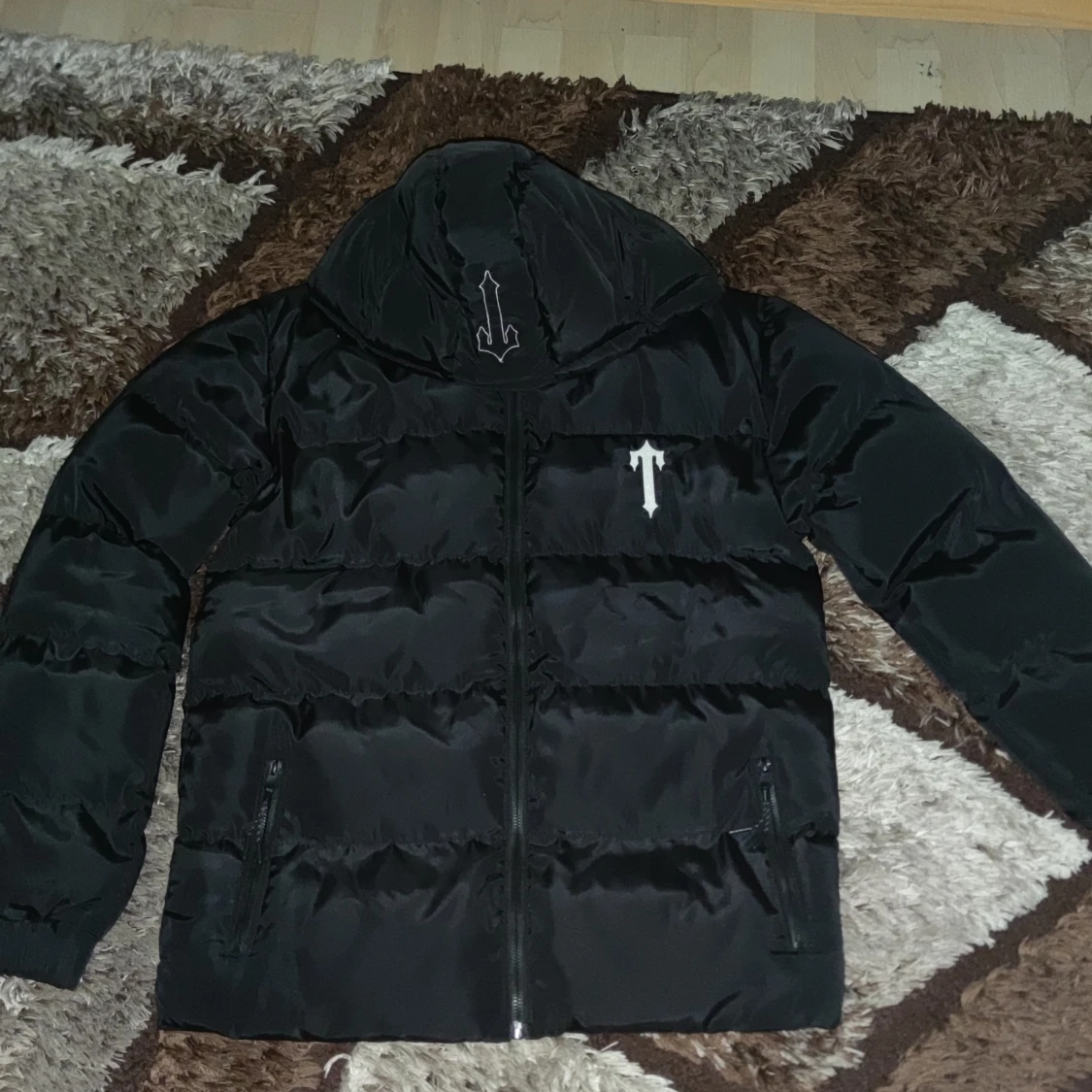 Svart pufferjacka från Trapstar - 1