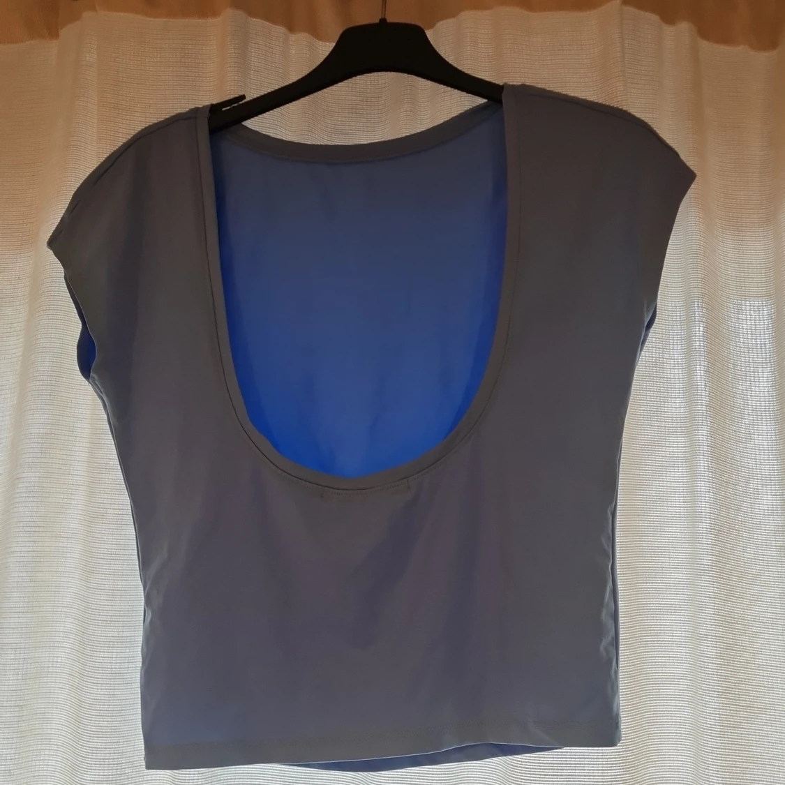 Ljusblå croppad topp från BikBok - 1