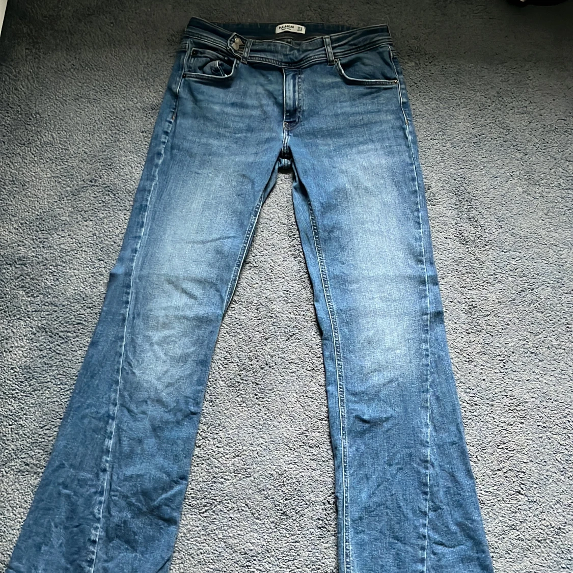 Blå bootcut jeans från Pull&Bear - 2