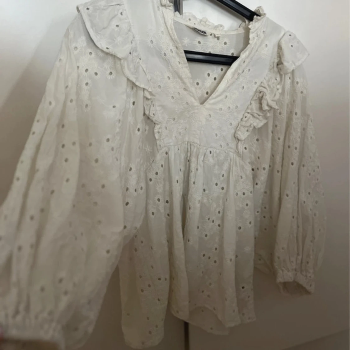 Söt broderad blus  - 4