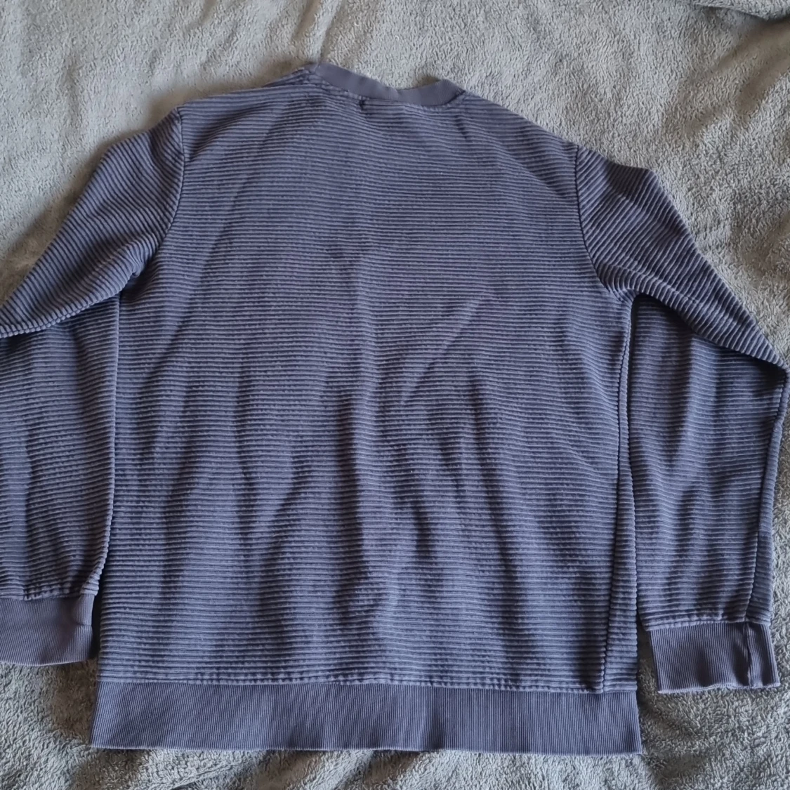 Mörkblå tröja i Storlek S - 1
