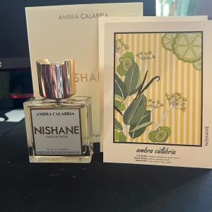 Nishane Ambra Calbria - Säljer min Nishane Ambra Calabria🍦🌿🍋 49/50ml  Full presentation Kvitto finns✅ Inga byten 