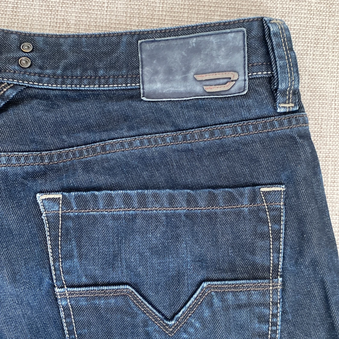 Mörkblå Diesel jeans  - 4