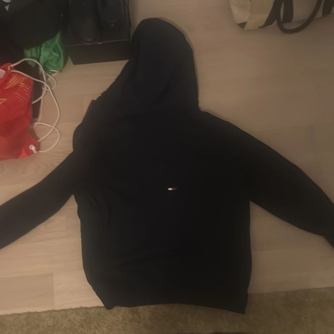 Svart cardigan från Tommy Hilfiger - 1