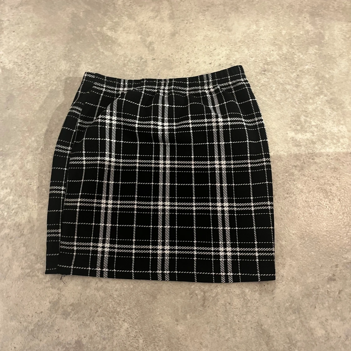 Svartvit rutig kjol från SHEIN - 1