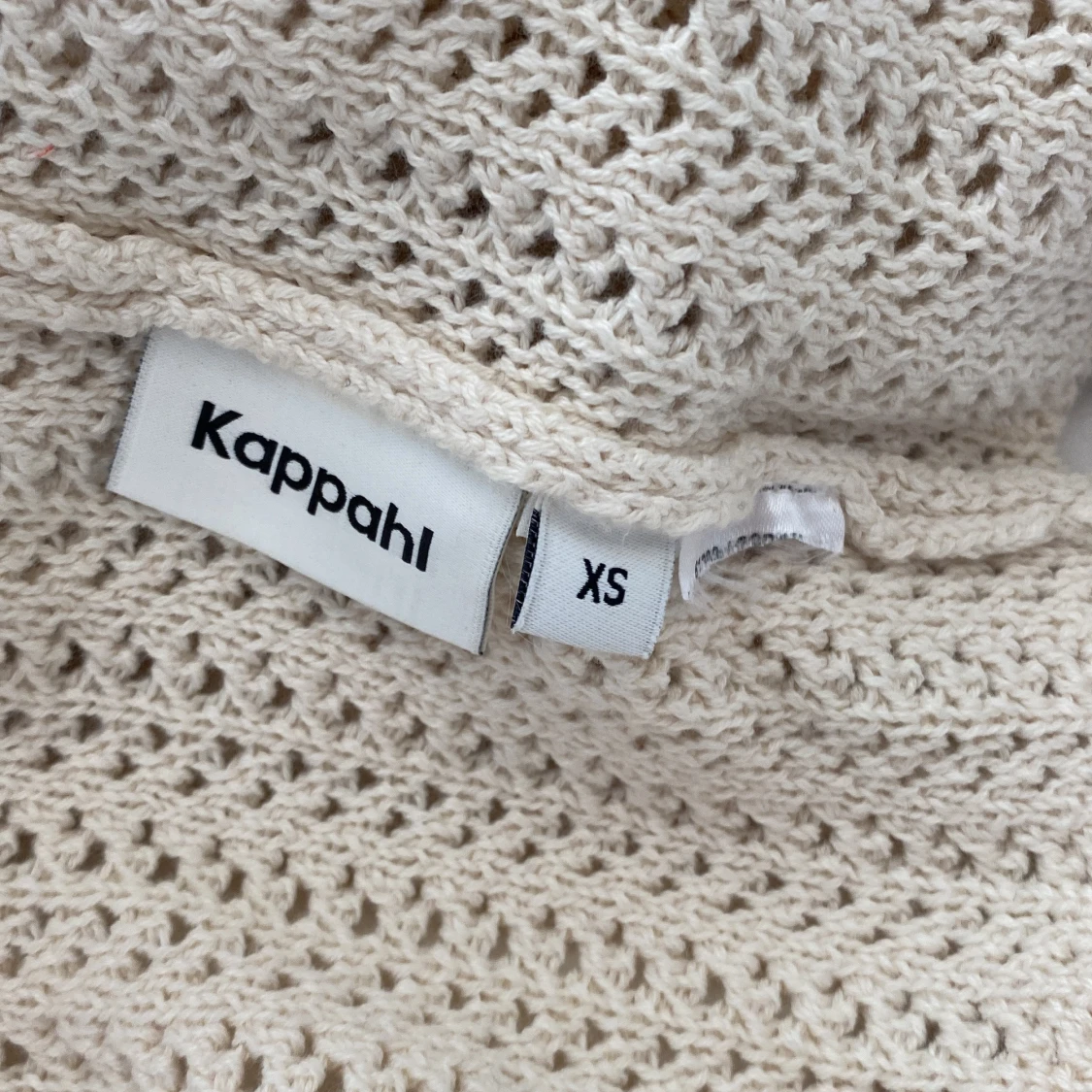 Vit stickad kofta med knyt från Kappahl - 2