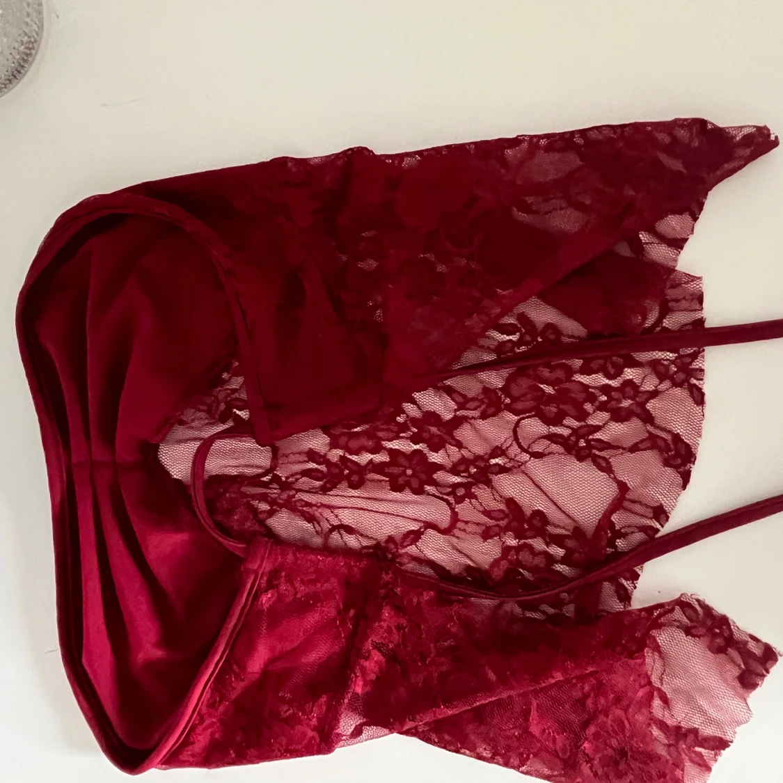 Vinröd spets tubtopp - 1