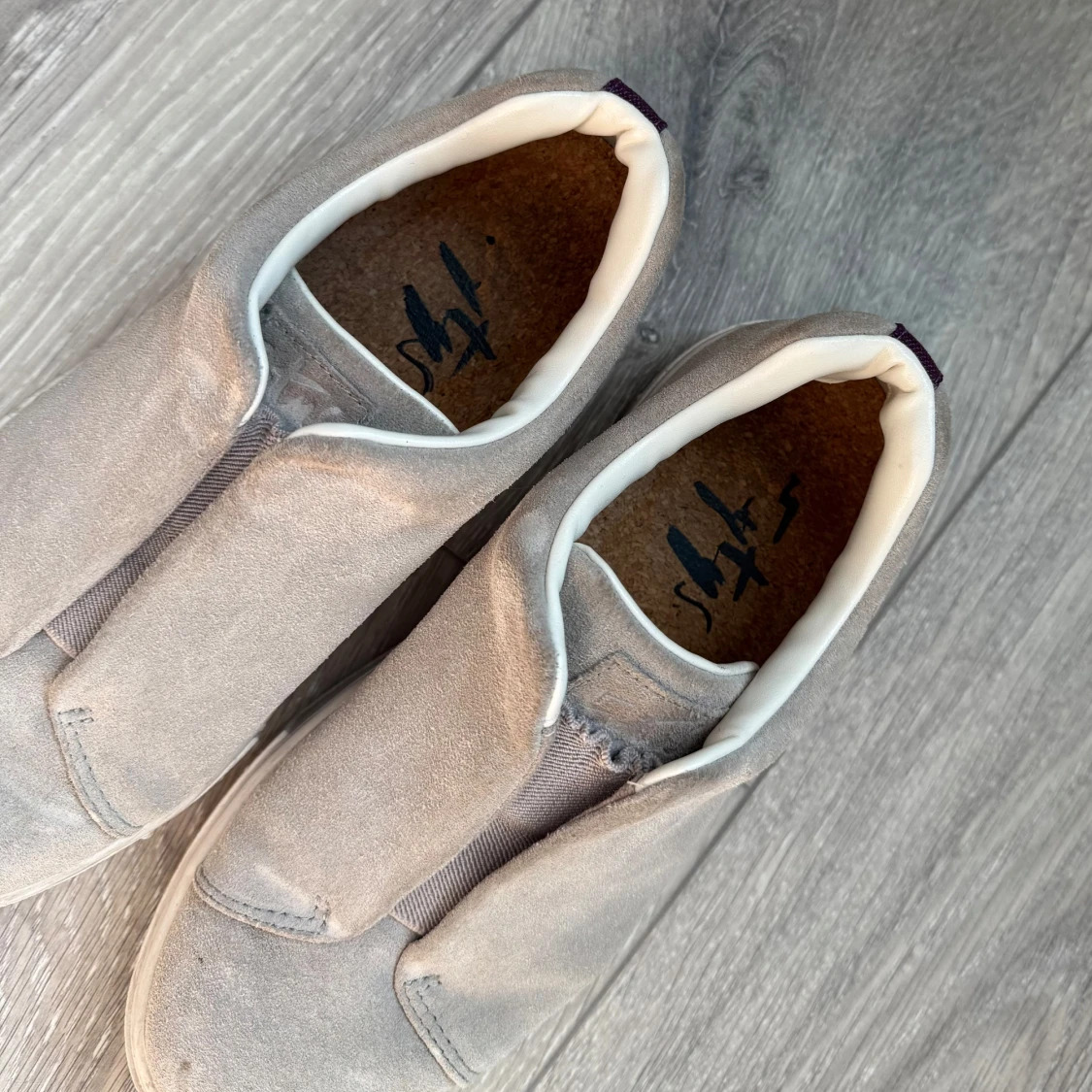 Beige/grå eytys i mocka - 2