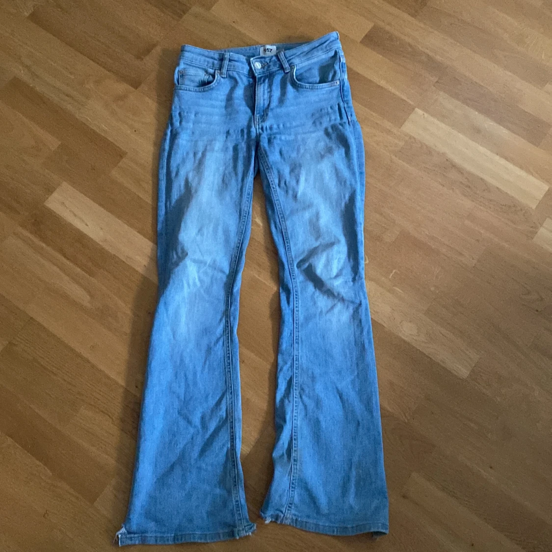 Bootcut jeans i ljusblå denim från lager 157  - 2