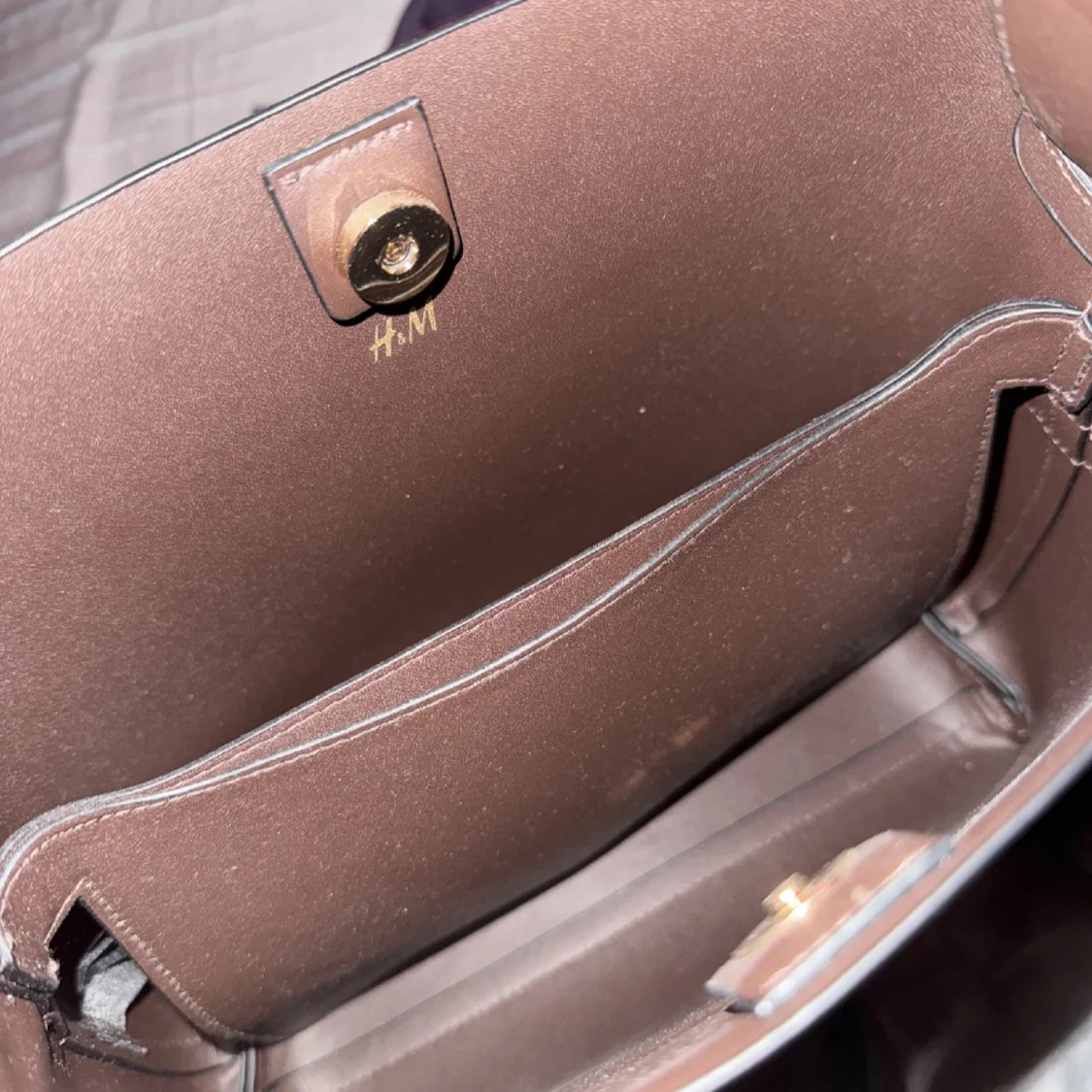 Mörkbrun axelväska i skinn - 3