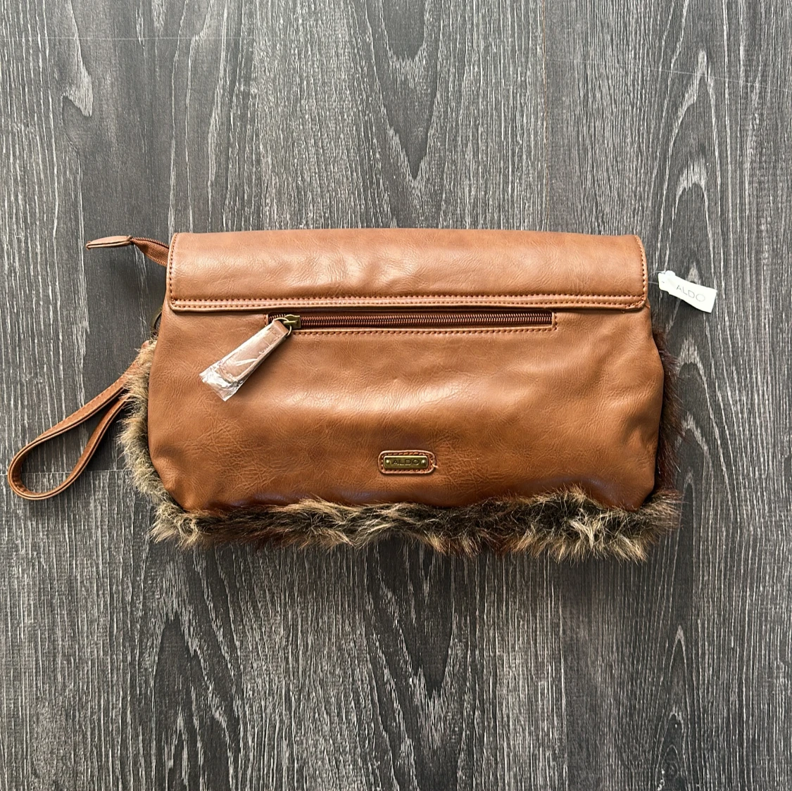 Brun kuvertväska med fuskpäls från ALDO - 2