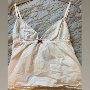 Spets linne - Ljusrosa linne från odd molly 