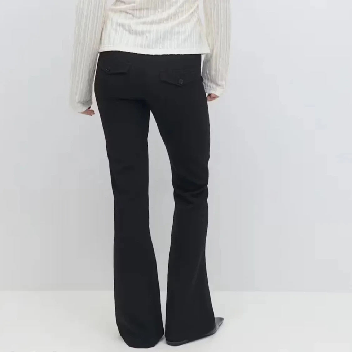 Svarta bootcut kostymbyxor - 1