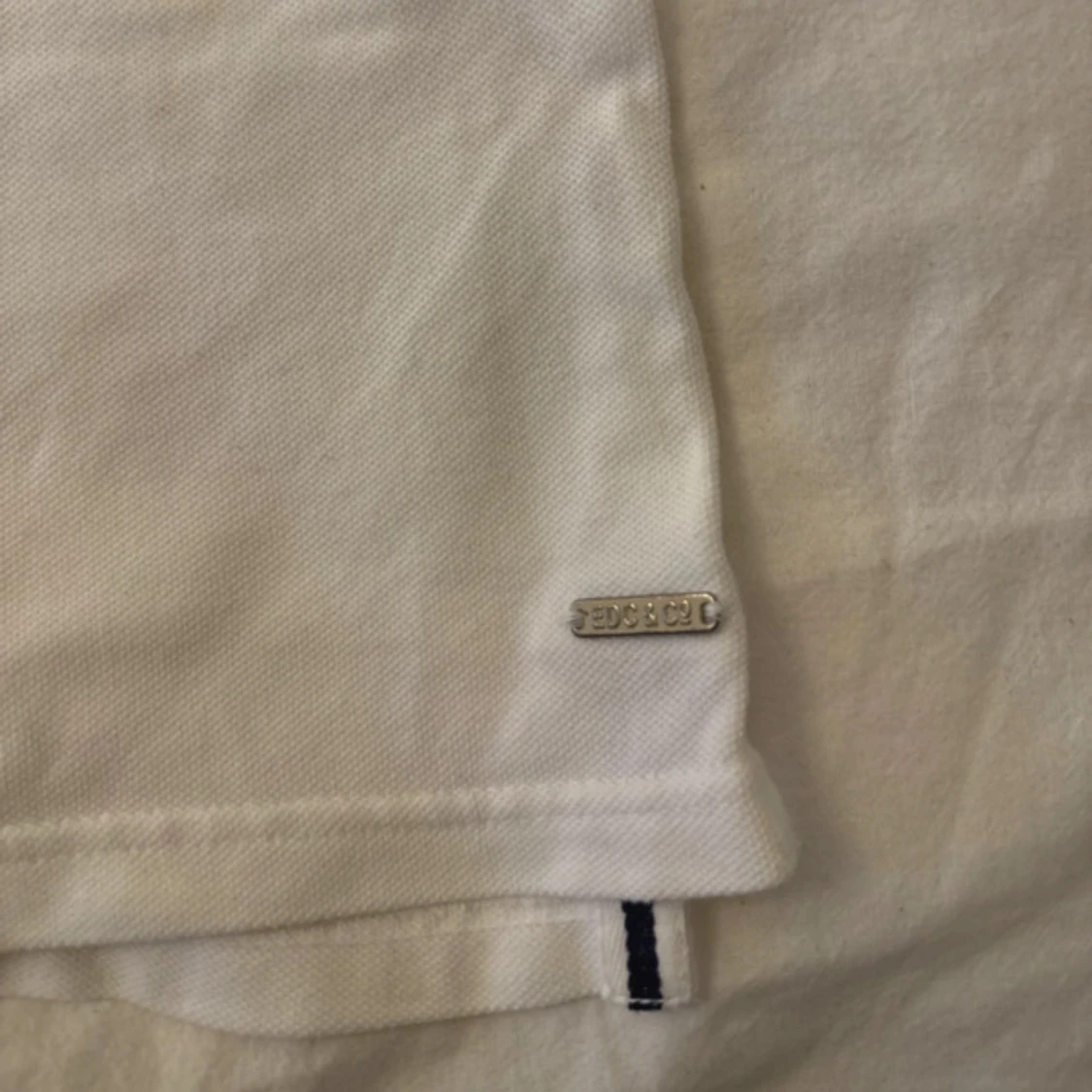 Vit pikétröja  - 2