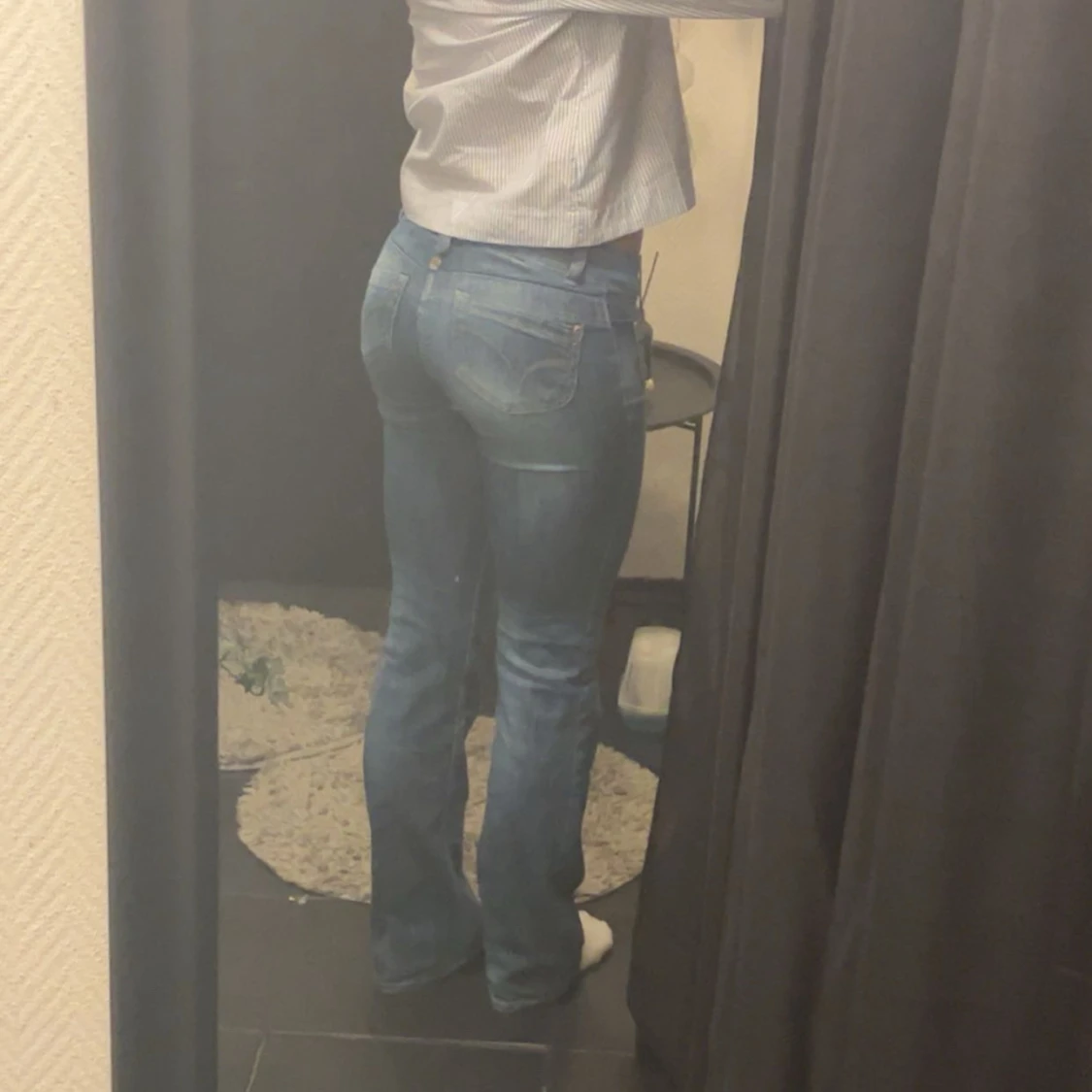 Blå lågmidjade jeans från ONLY  - 1