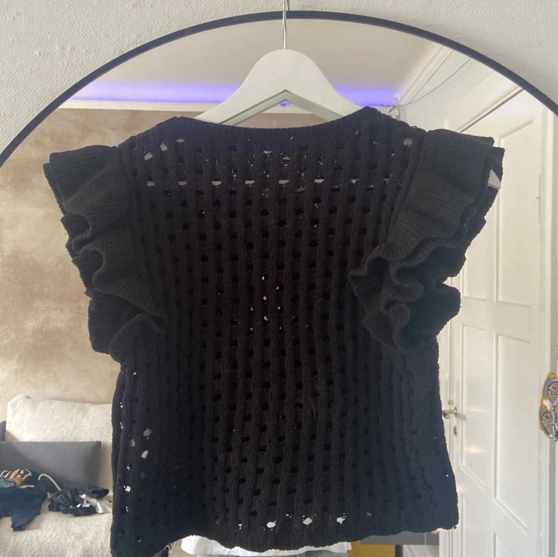 Svart stickad topp med volangärm Zara - 1