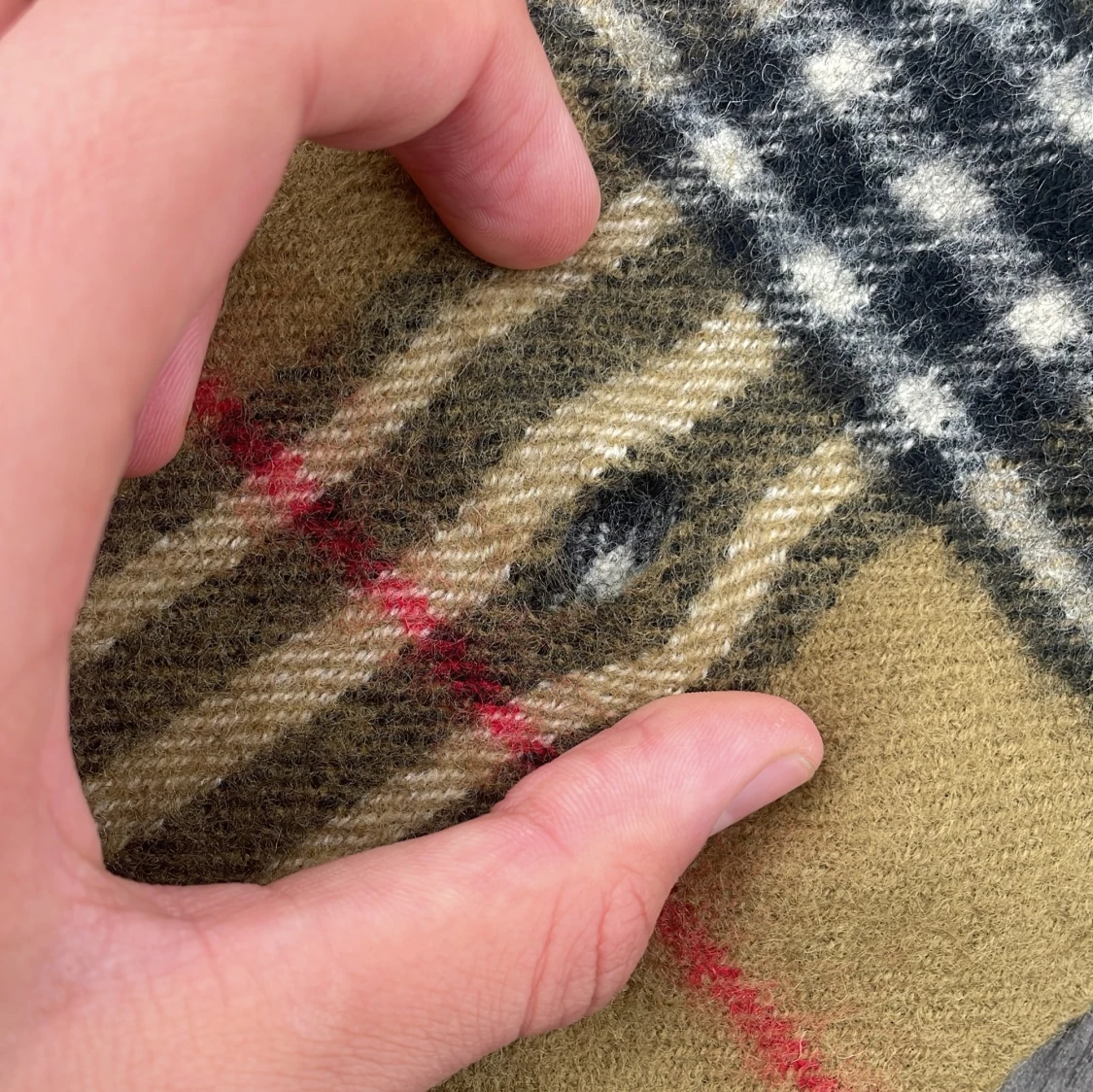 Beigebrun burberry halsduk - 2