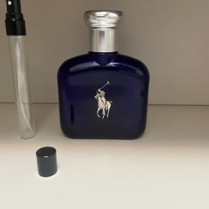 Ralph Lauren blue - Ralph blue i storlek: 10ml,5ml och 3ml. 10ml:100ml, 5ml:75kr, 3ml:55kr Köper du två 10ml får du 1 gratis 5ml.