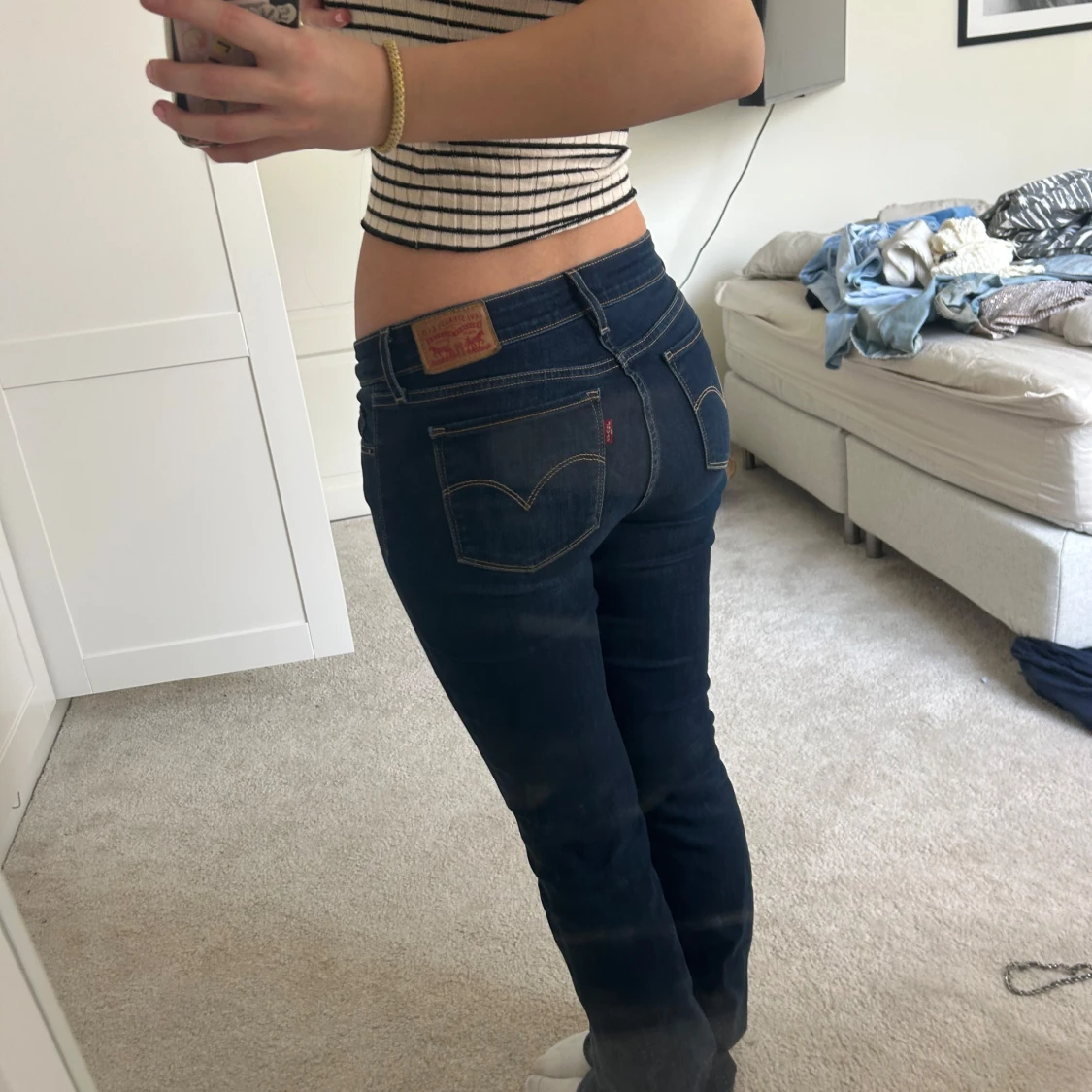 Mörkblå Levis 501 jeans