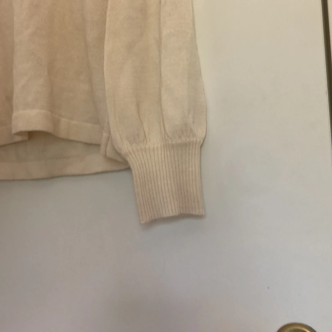 Offshoulder beige stickad tröja - 3