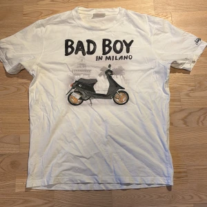 Saint Barth  - Saint Barth T-shirt | Skick 10/10 använd 2 gånger | Storlek: L | Kontakta mig för fler frågor eller bilder📲