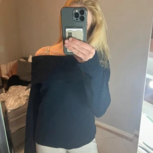 Stickad tröja  - Stickad tröja 