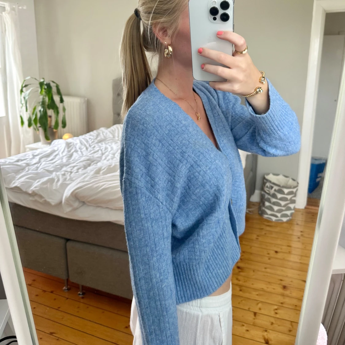 Blå ribbad kofta med knappar - 2