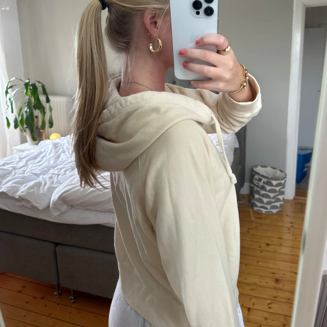 Beige hoodie med dragkedja - 2