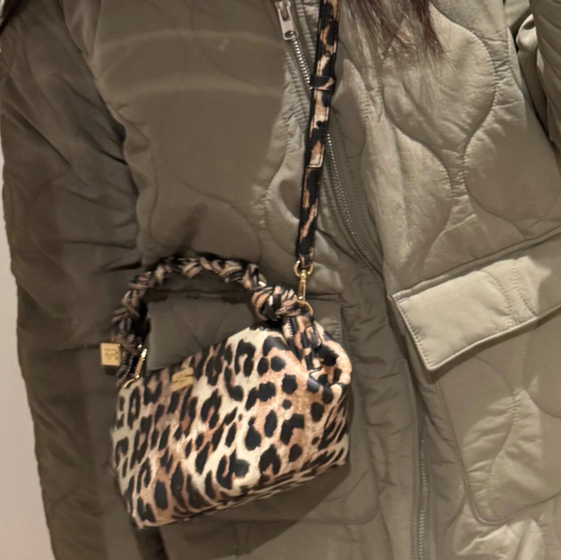 Leopardmönstrad ganni väska - 1