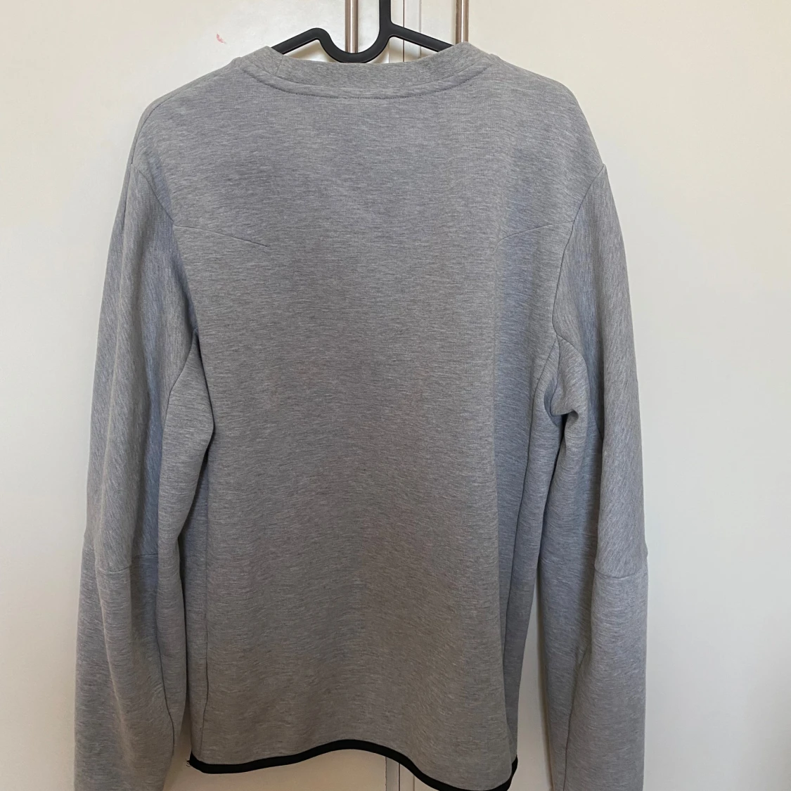 Nike tech tröja - 1