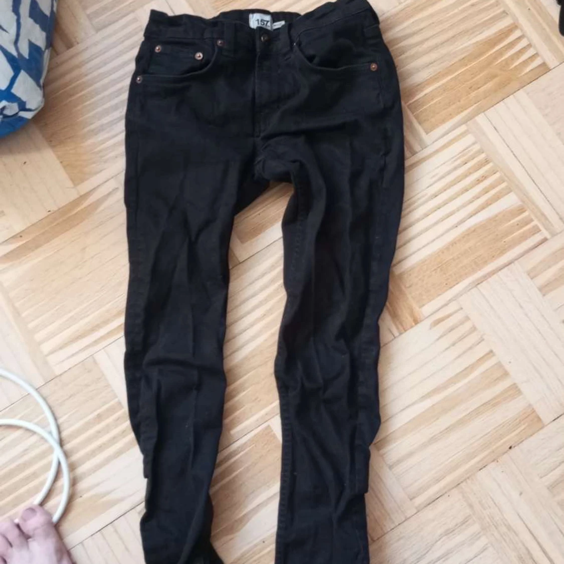 Hej! Jag säljer nu min brosars kläder hör av er vid intresse☺️ - 3