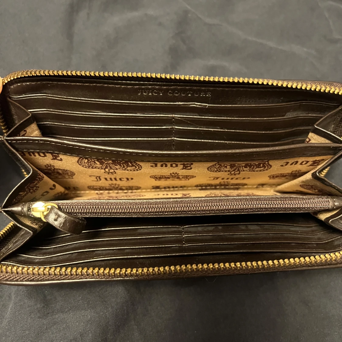  plånbok Juicy Couture med krona - 1
