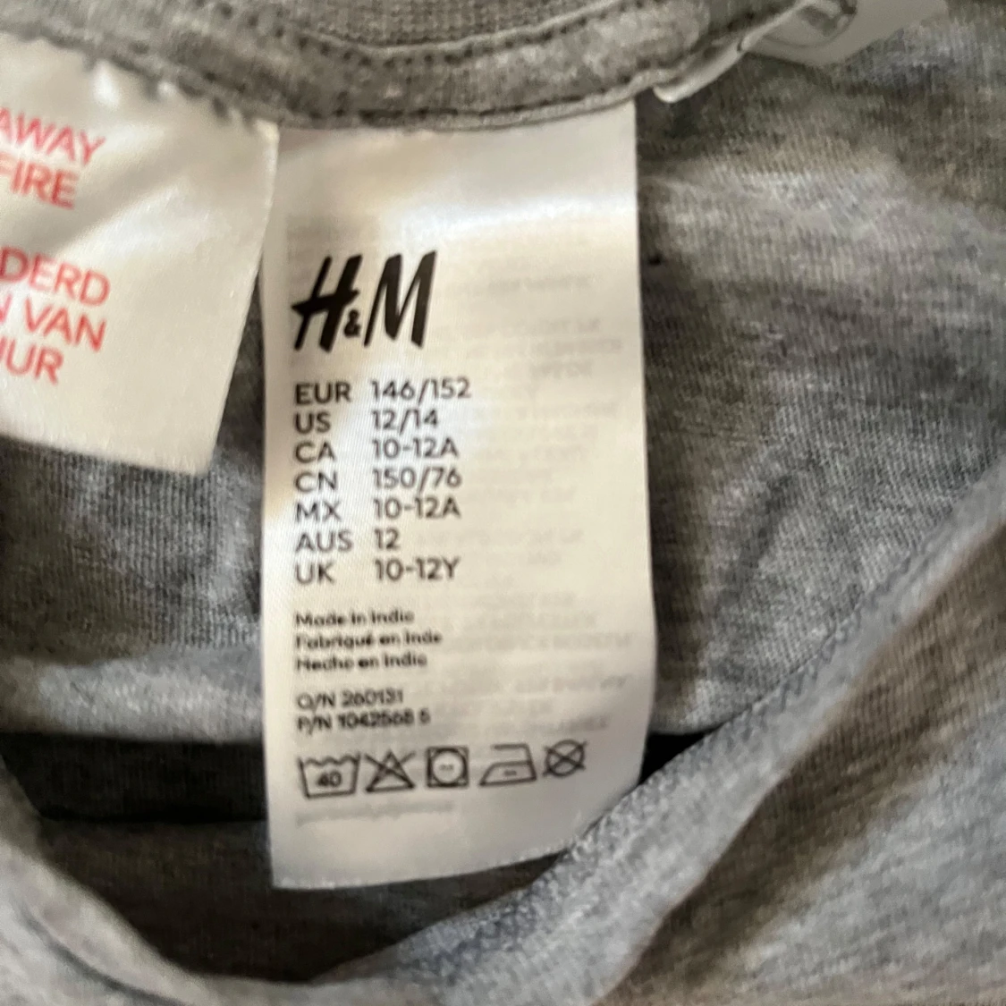 Grå Disney t-shirt med Mickey och pizza - 3