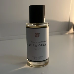 Vanilla Orchid parfym 50ml - Säljer min parfym från curiosa - Vanilla Orchid. Doften var inte något för mig, använt 2 sprutor. 