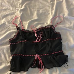 Urban Outfitters Top - Helt ny och jätte gullig top från Urban Outfitters💗ordinarie pris 129kr (rea) Skriv för mer bilder eller om ni har frågor💗